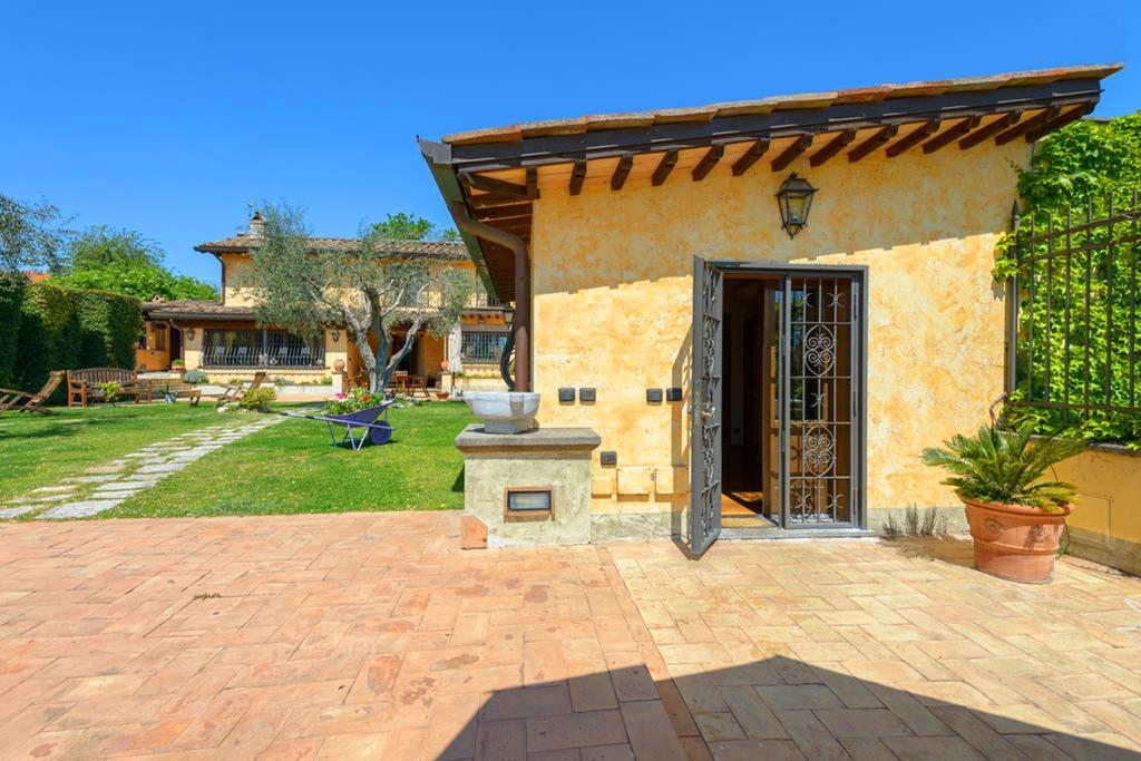 Frühstückspension La Valle Dei Casali Com